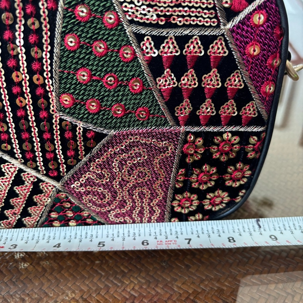 NWT Patricia Nash Embroidered Patchwork Crossbody Bag - Picture 11 of 16